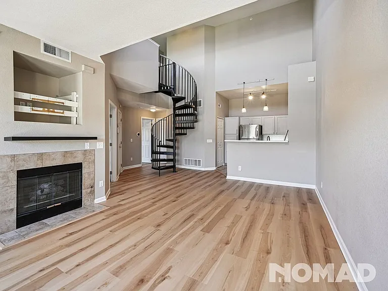 8707 E Florida Ave #604 — Photo 4