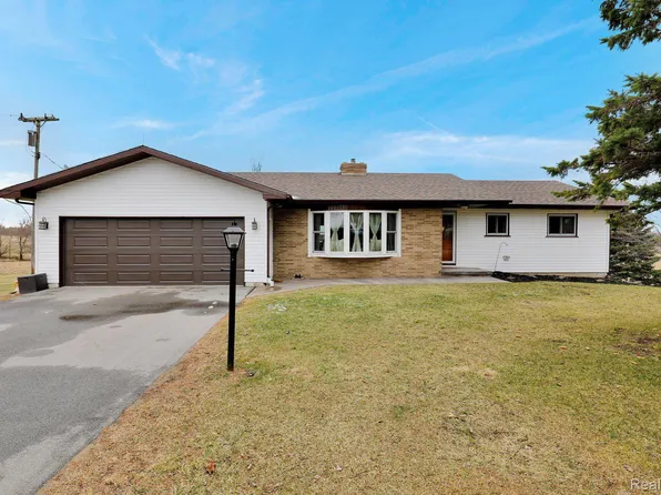 2283 Ringle Rd, Vassar, MI 48768