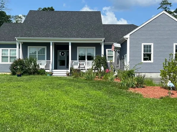 1832 Smith St, Dighton, MA 02715