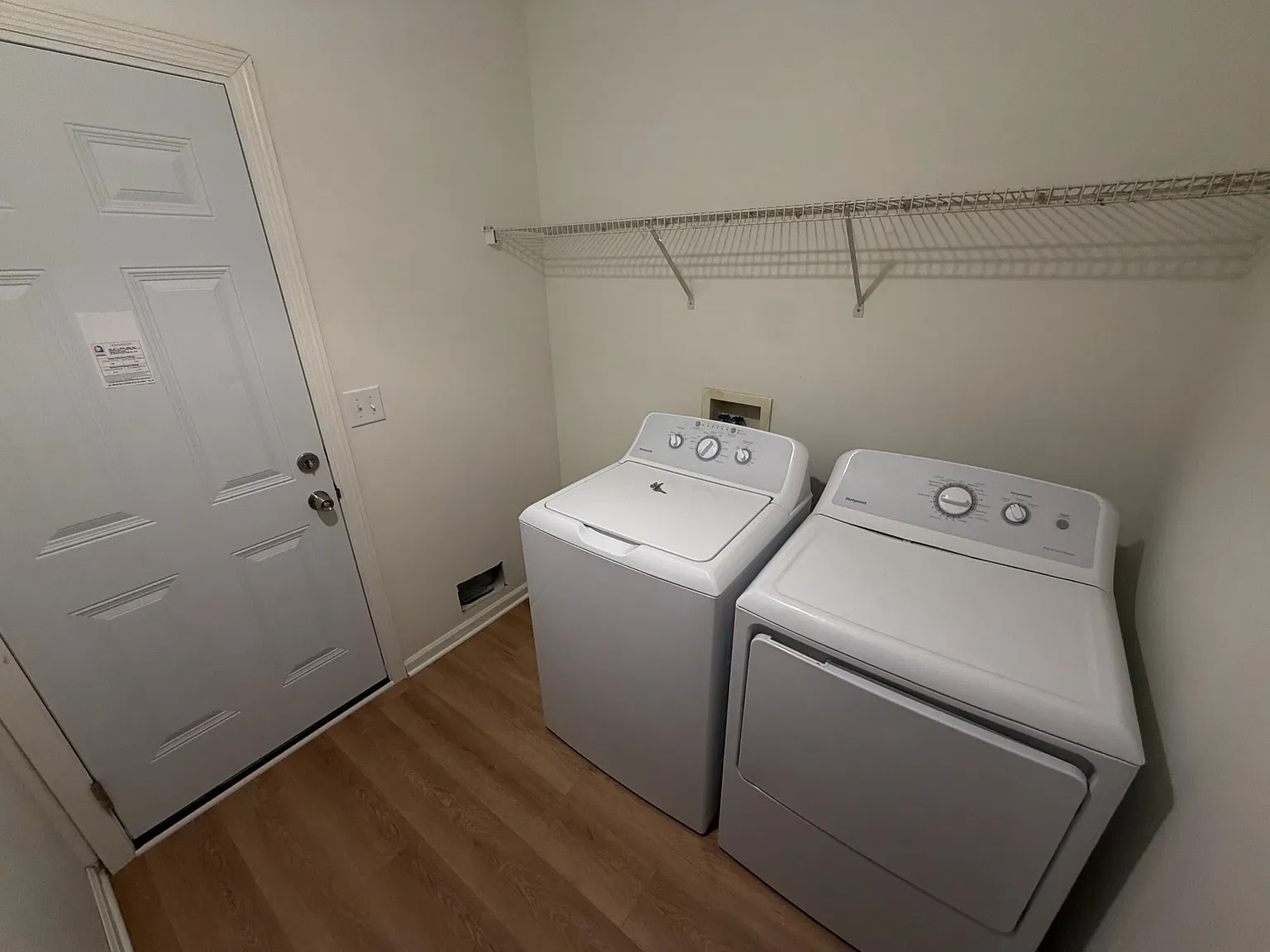 3 bed, 2048 sqft, $2,900 — Photo 4