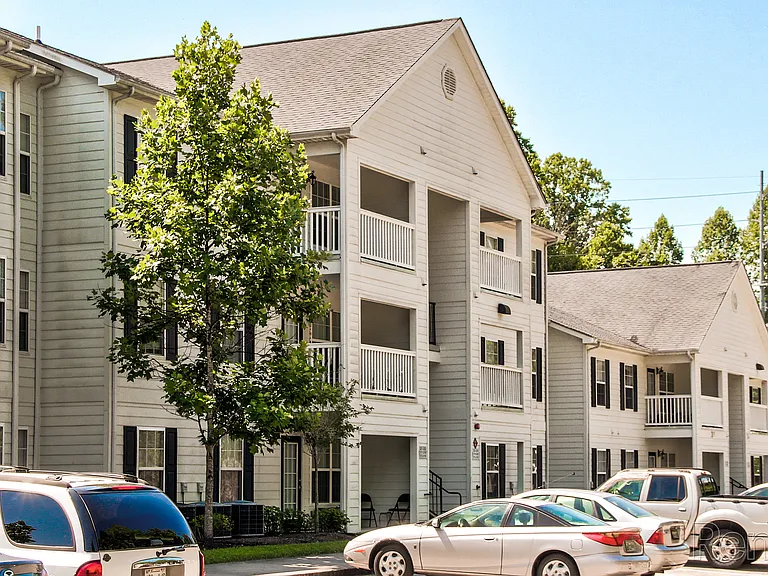 Hallmark at Oak Ridge Apartments — Photo 7