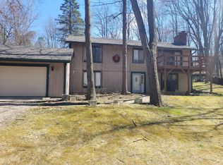 10076 Denton Hill Rd, Fenton, MI 48430