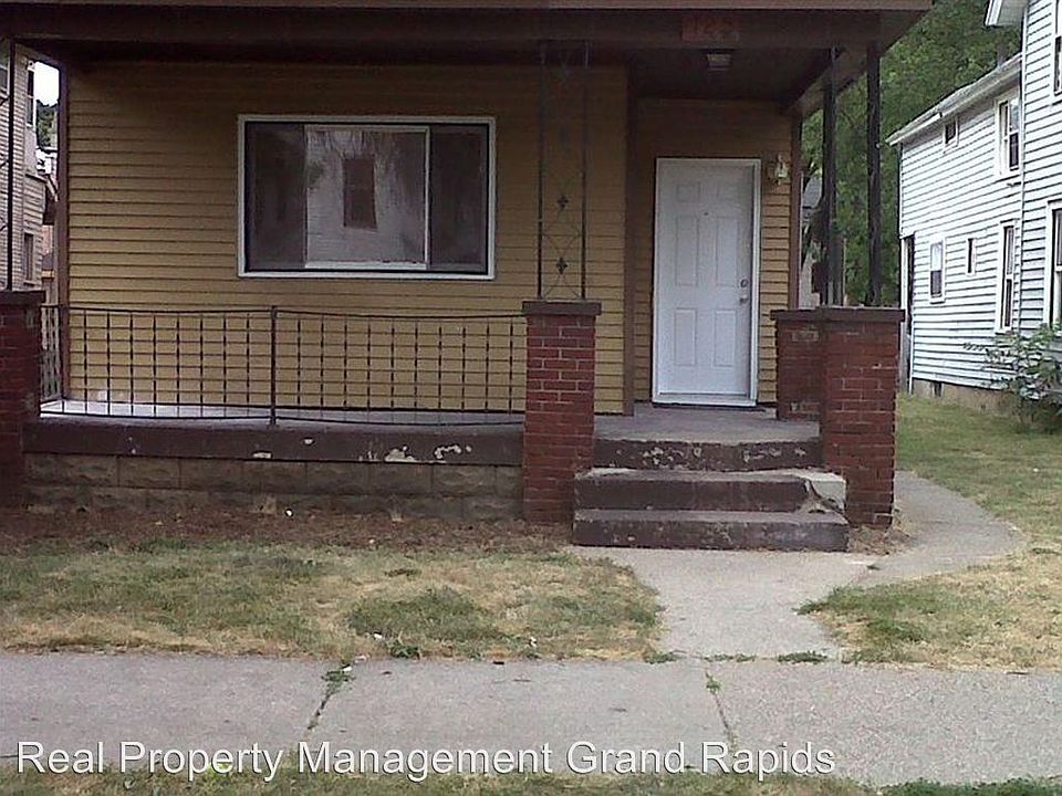 1st image of 725 5th St NW