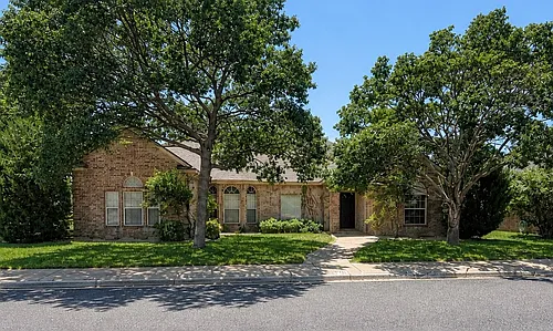 311 Longhorn St Photo 1
