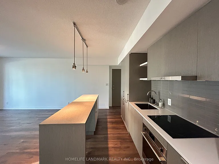 100 Harbour St #2006 — Photo 6