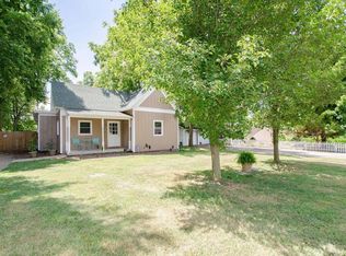 609 E Prairie Ln, Ash Grove, MO 65604