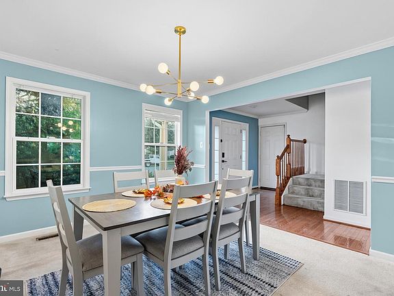 4th image of 9618 Ashbury Cir