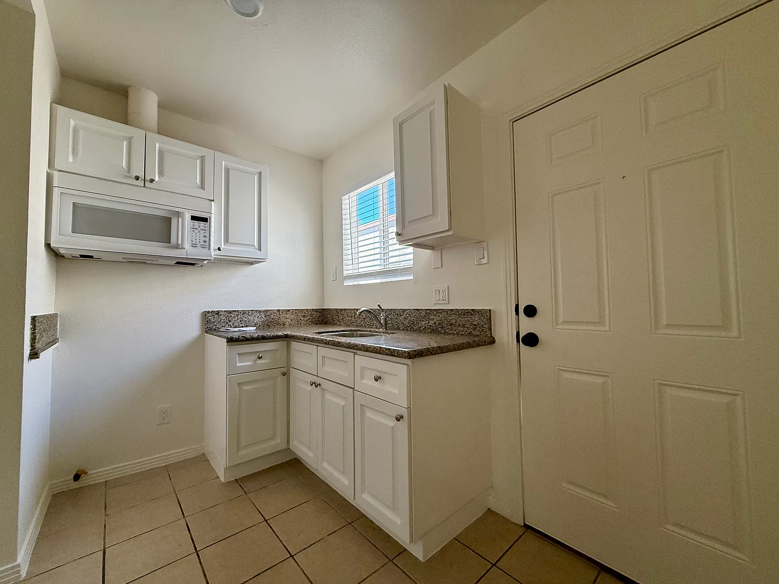 1 bed, $1,625 — Photo 2
