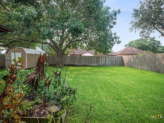 4th image of 104 Pecanwood Pl