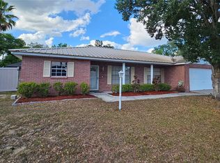 3836 Parkside Dr, Valrico, FL 33594