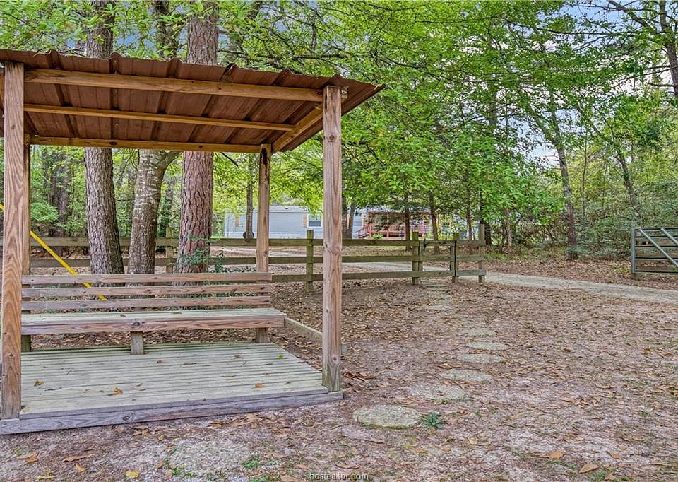 1st image of 7681 Forest Hills Dr
