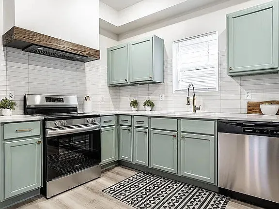 849 N Oakland Ave — Photo 18