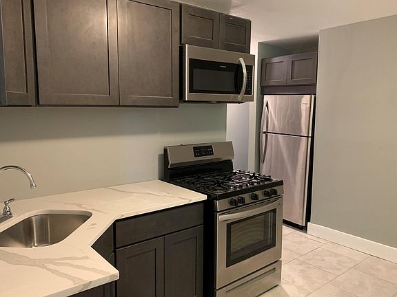 3rd image of 266 Verona Ave #3A