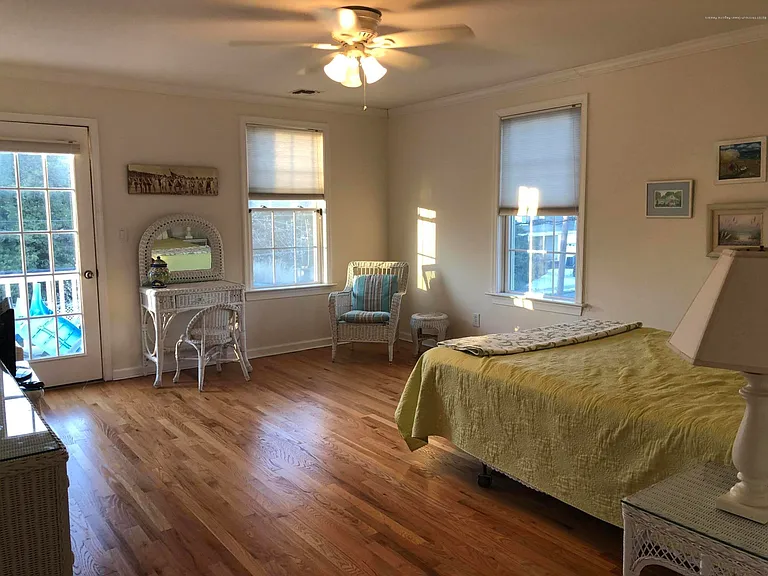 32 N Potter Ave — Photo 18