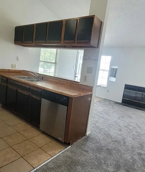 502 Wharf Ct — Photo 7