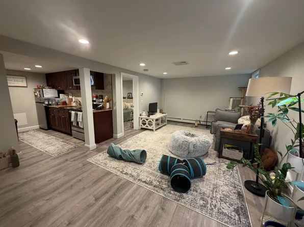 (undisclosed Address), Huntington Station, NY 11746