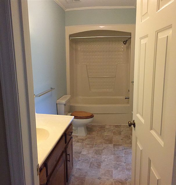 2nd image of 2410 McLean St APT 10