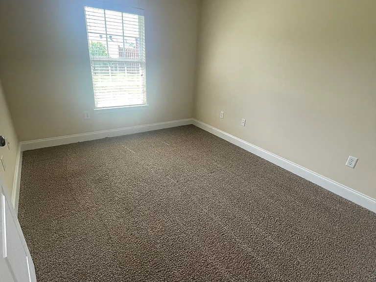 148 Old Ivy Rd — Photo 19