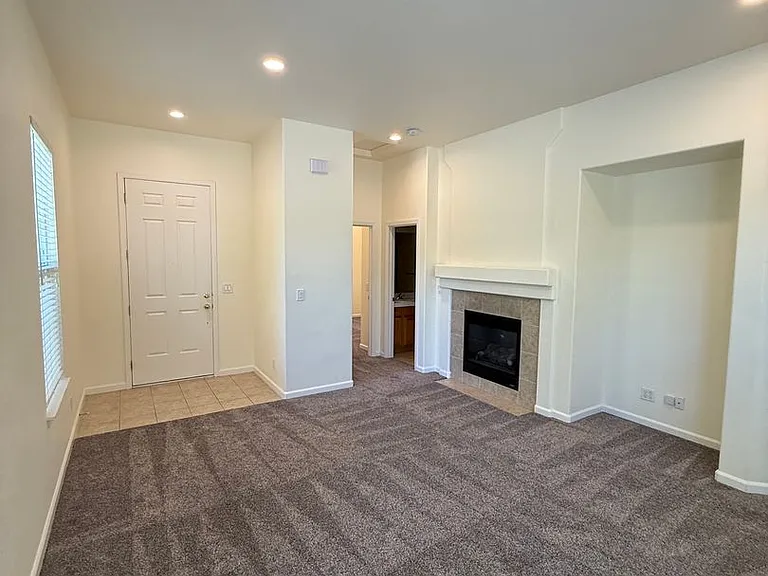 5081 Santa Rosa Creek Dr — Photo 3