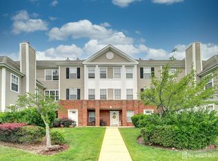 2302 Timber Ridge Ct, Parlin, NJ 08859
