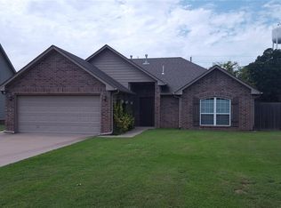 25620 Briar Dr, Claremore, OK 74019