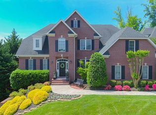 407 Brooke Valley Blvd, Knoxville, TN 37922