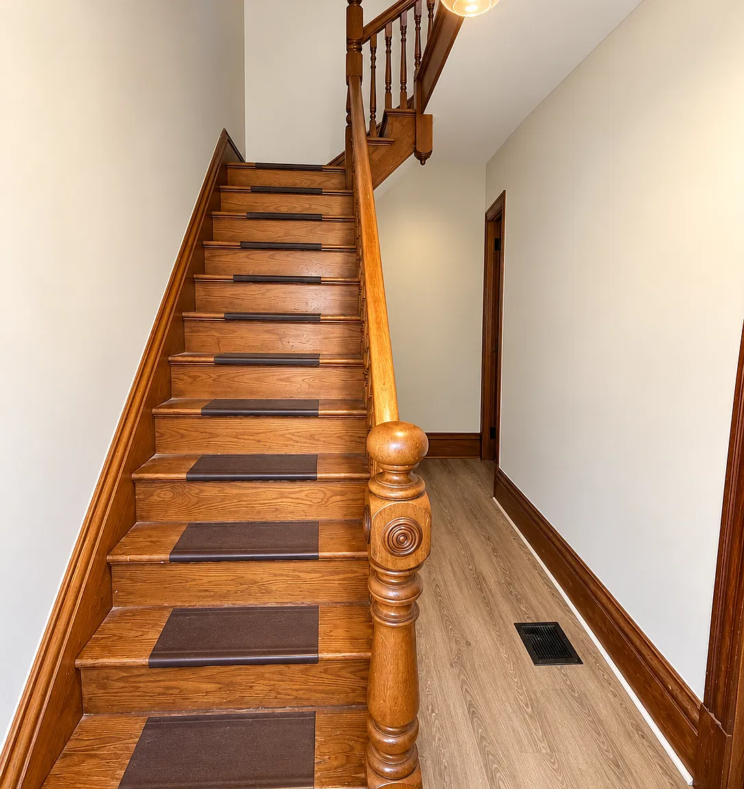 3 bed, 1300 sqft, $1,850 — Photo 2
