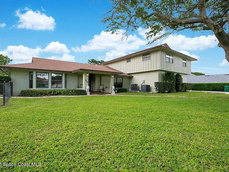 250 E Central Blvd — Photo 22