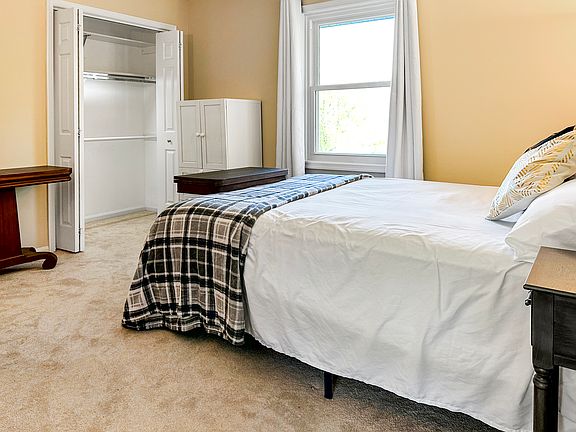 3rd image of 6636 Isle Of Skye Dr #2