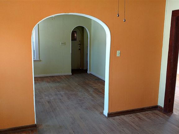 4th image of 129 Scruggs Ave