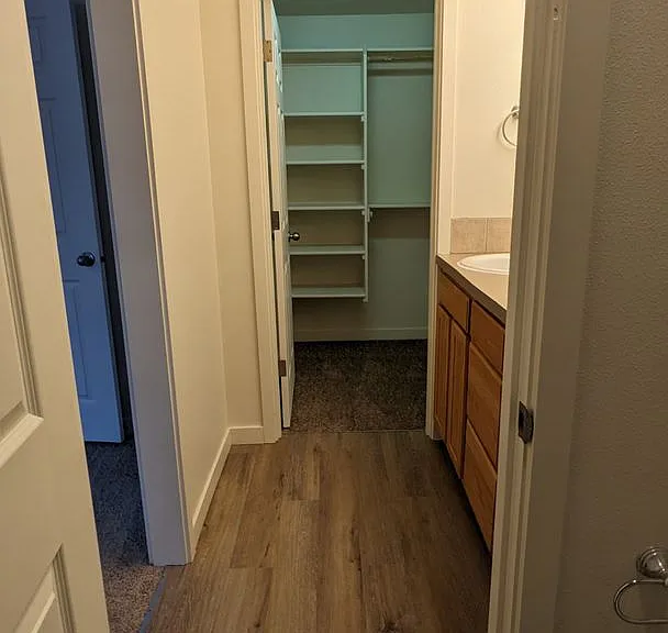 Halsey East Townhomes — Photo 111