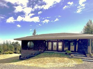 1628 E State Route 4, Cathlamet, WA 98612