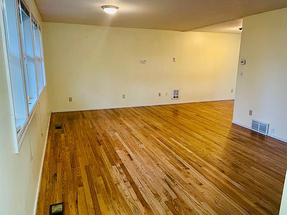 4th image of 13047 NE 88th St