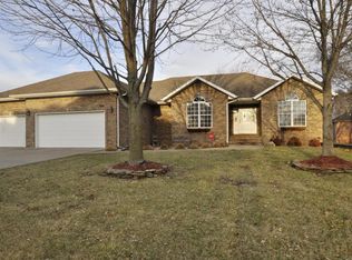 398 N Niangua Dr, Nixa, MO 65714