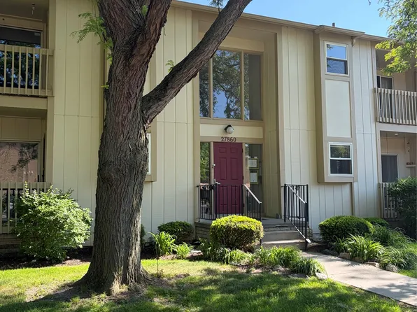 27840 Berrywood Ln Unit 14, Farmington Hills, MI 48334