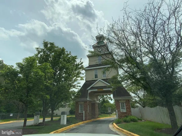 6510 Lake Park Dr APT 104, Greenbelt, MD 20770