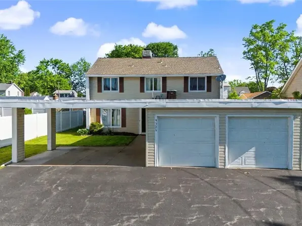 9326 Rivershore Dr, Niagara Falls, NY 14304