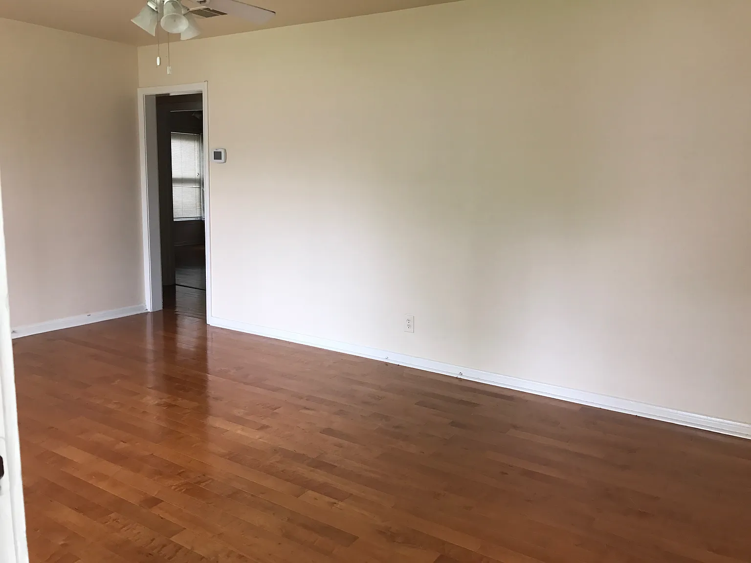 2 bed, 918 sqft, $1,775 — Photo 2