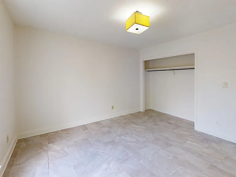 827 S Perry St — Photo 13