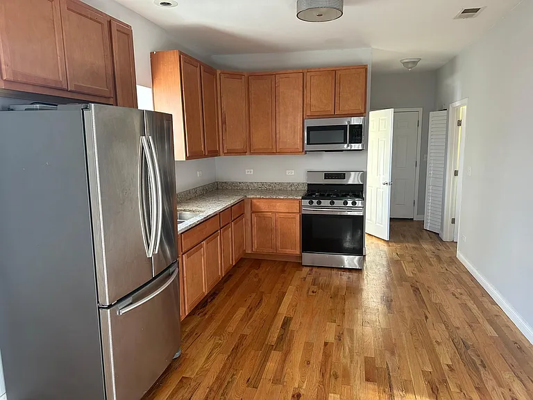 720 N Homan Ave #2 — Photo 12