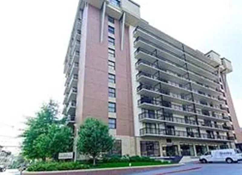 1 bed, 1.0 bath, 786 sqft, $1,970 — Photo 2