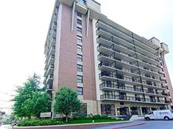 2nd image of 60 Longwood Ave APT 209