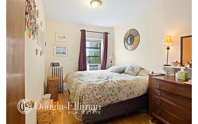 Rented by Douglas Elliman | media 14