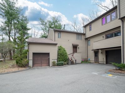 9 Kings wood Manor #9, Shelton, CT, 06484