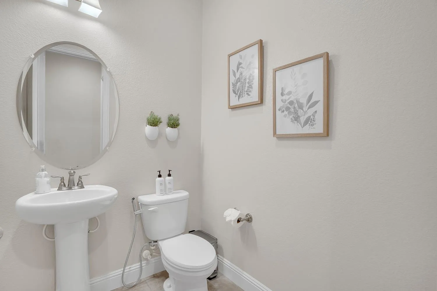 6 bed, 3626 sqft, $4,999 — Photo 4