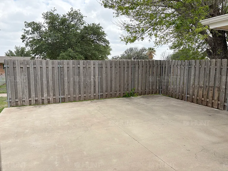9075 Frazier St — Photo 18