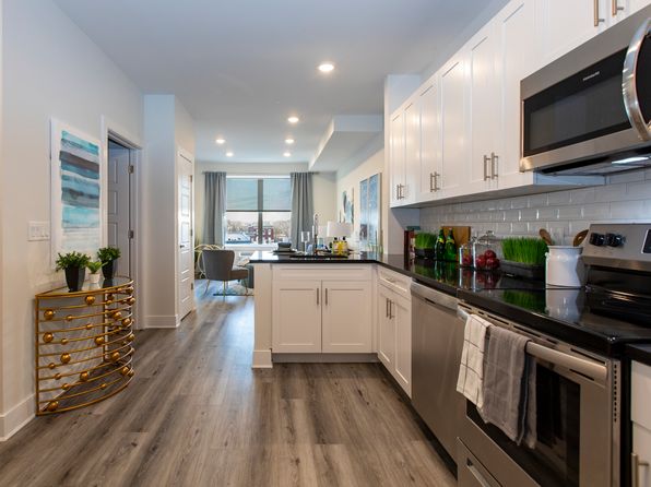 209 E 2nd St #7BC8804A8