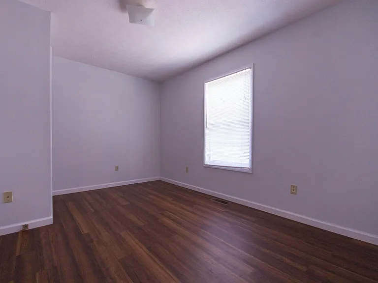 140 W 14th St #4 — Photo 5