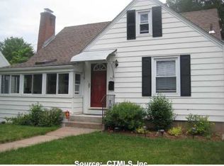 53 Glenwood St, Manchester, CT 06040