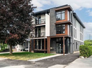 659 Donat St #301, Ottawa, ON K1K 3L8